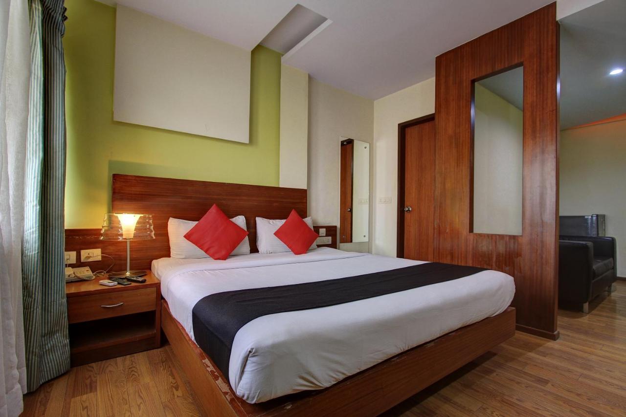 Capital O 80566 Hotel Mayank บิลาสปูร์ ภายนอก รูปภาพ