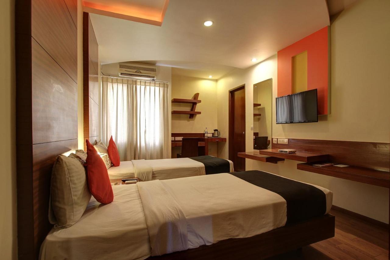 Capital O 80566 Hotel Mayank บิลาสปูร์ ภายนอก รูปภาพ