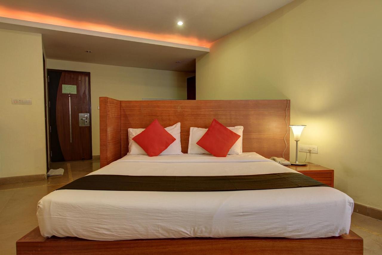 Capital O 80566 Hotel Mayank บิลาสปูร์ ภายนอก รูปภาพ
